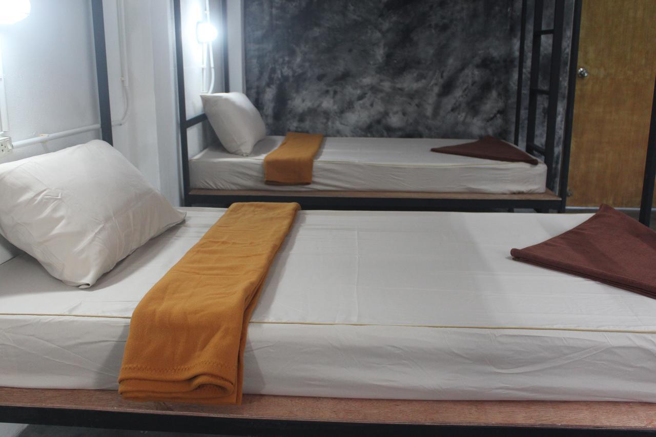 Black Wood Hostel Ko Tao Exterior photo
