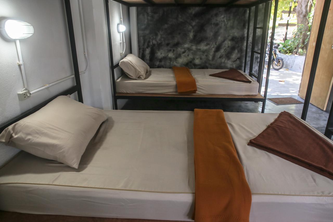 Black Wood Hostel Ko Tao Exterior photo