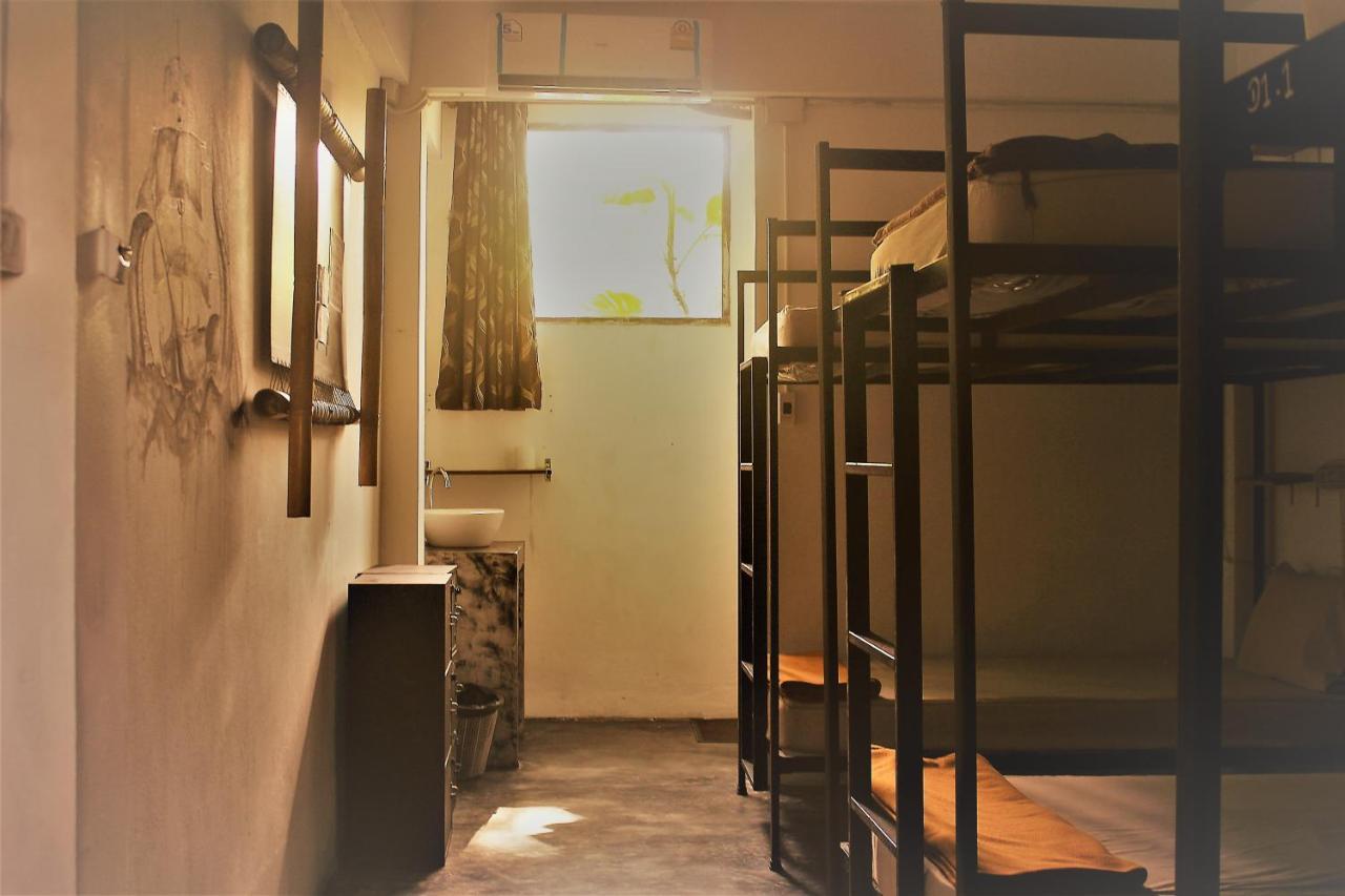 Black Wood Hostel Ko Tao Exterior photo