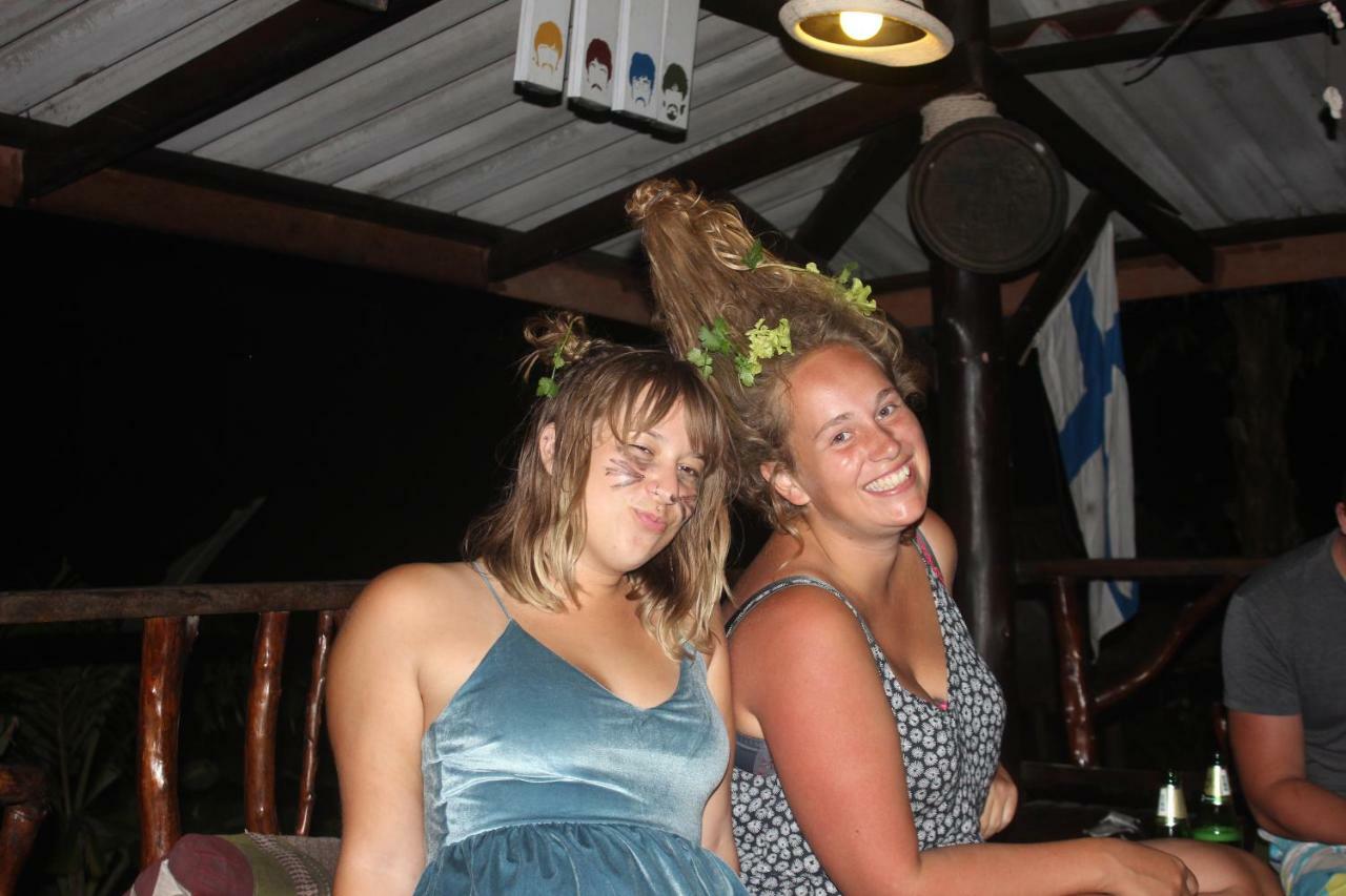 Black Wood Hostel Ko Tao Exterior photo